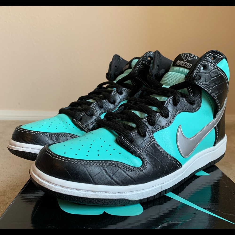 Nike Dunk Hi PRM SB x Diamond Supply Co “Tiffany”